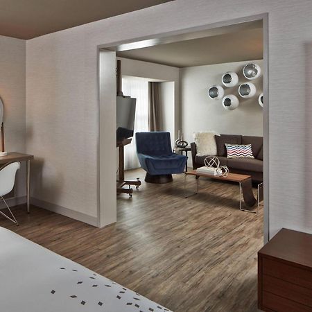 The Del Monte Lodge Renaissance Rochester Hotel & Spa Экстерьер фото