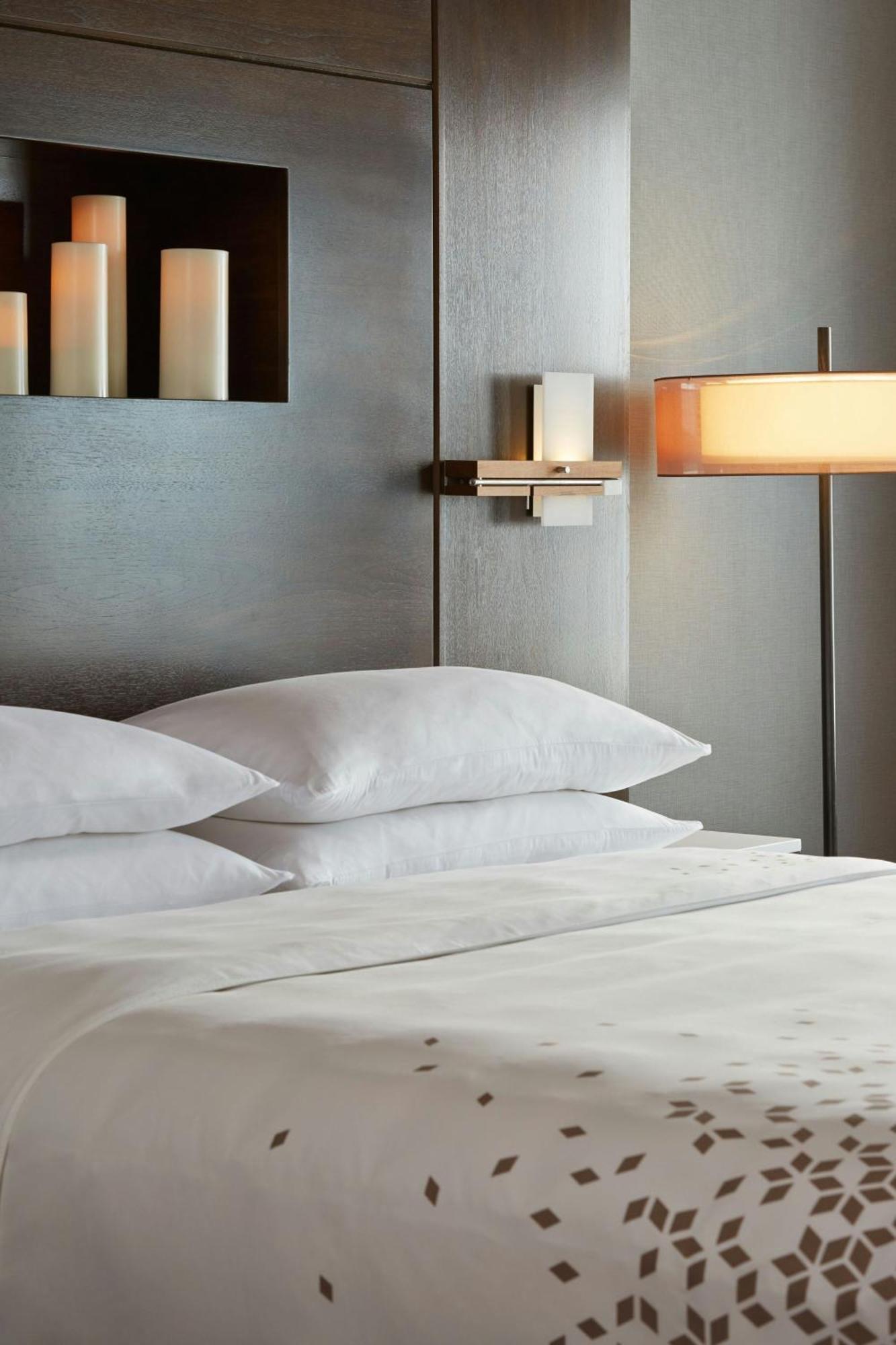 The Del Monte Lodge Renaissance Rochester Hotel & Spa Экстерьер фото