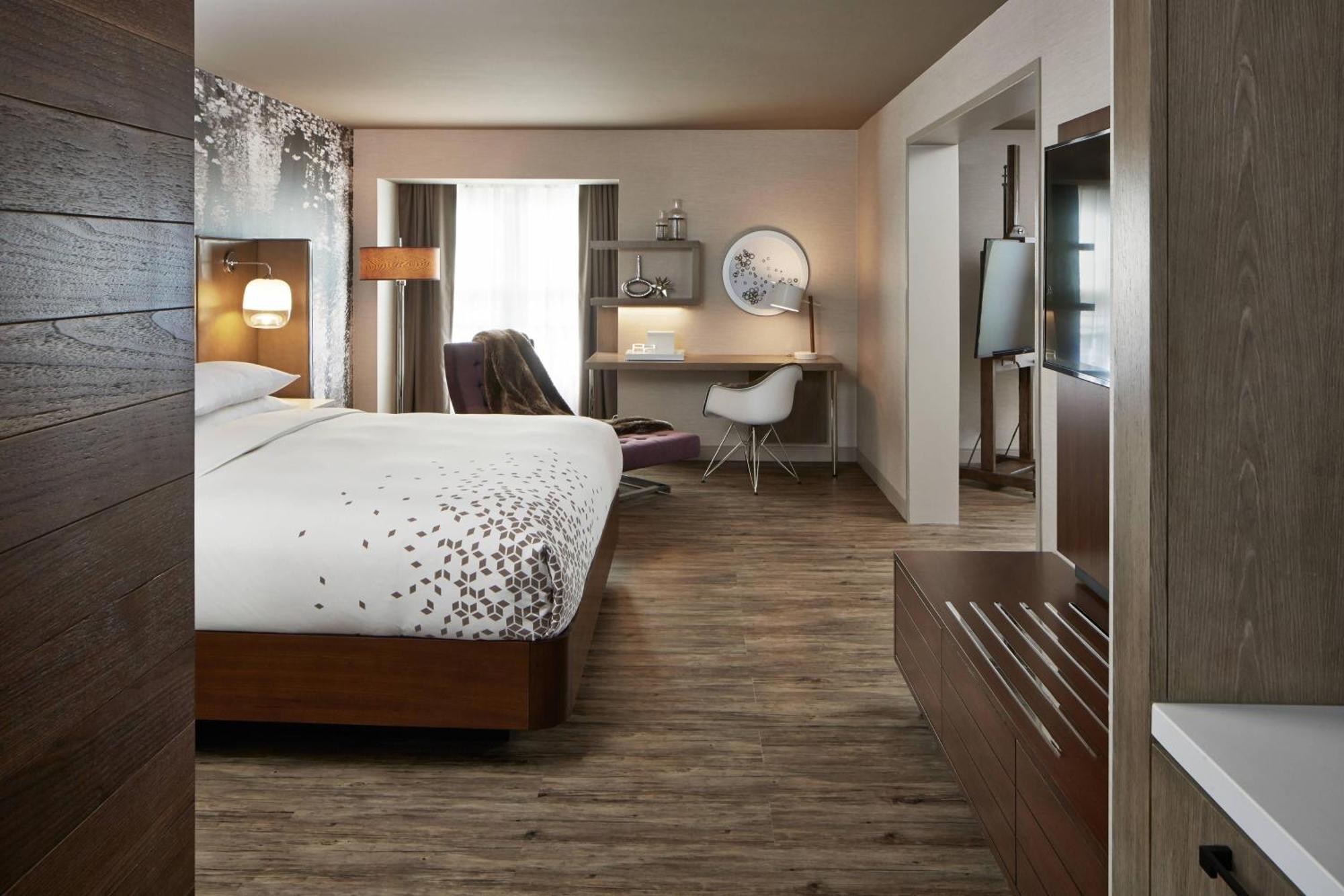 The Del Monte Lodge Renaissance Rochester Hotel & Spa Экстерьер фото