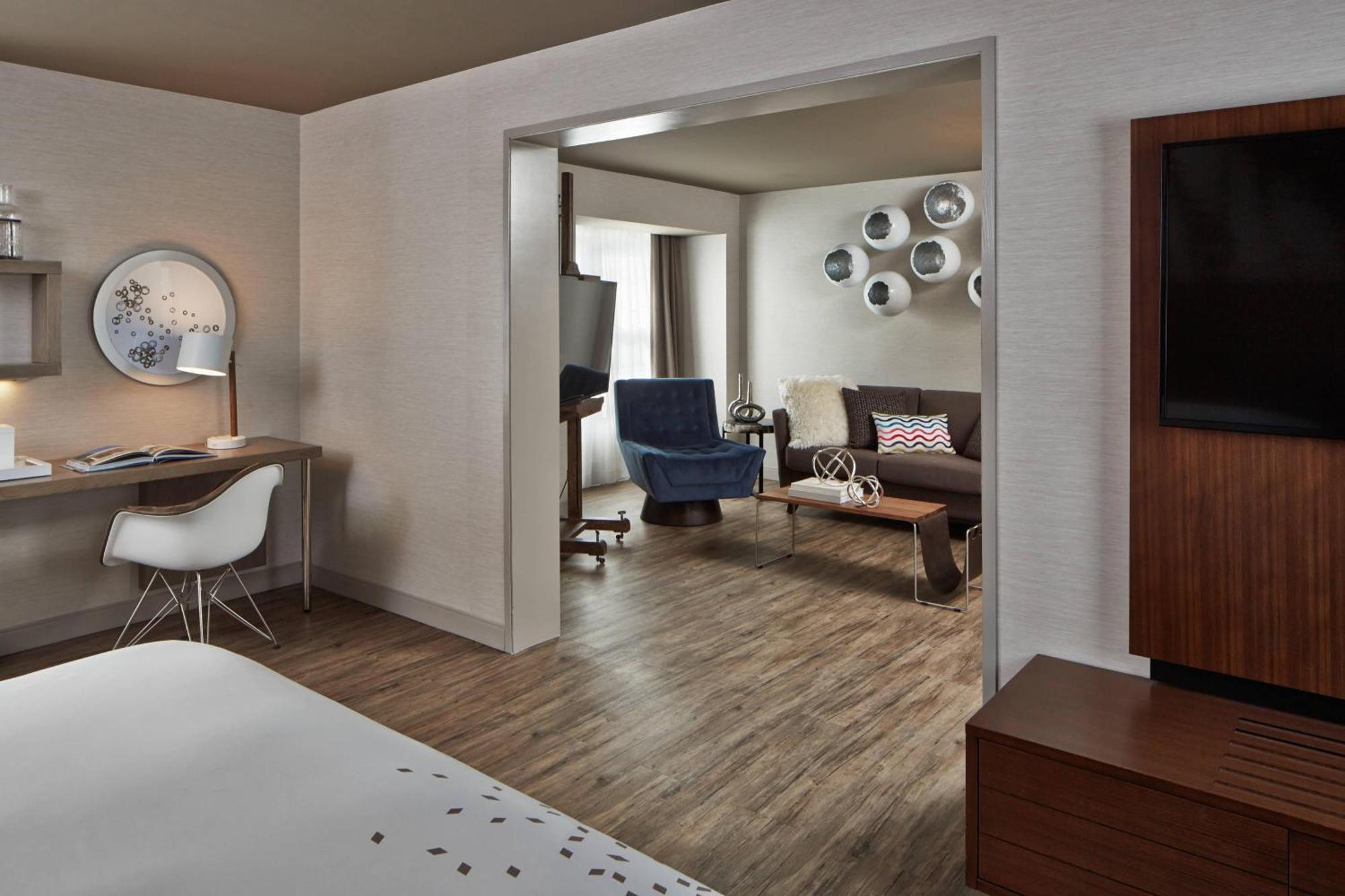 The Del Monte Lodge Renaissance Rochester Hotel & Spa Экстерьер фото